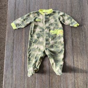 4/$20 Carter’s footie pajamas